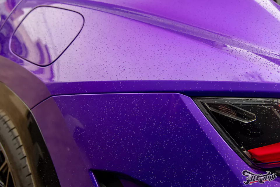 Забронировали Lamborghini Urus SE прозрачным глянцевым полиуретаном